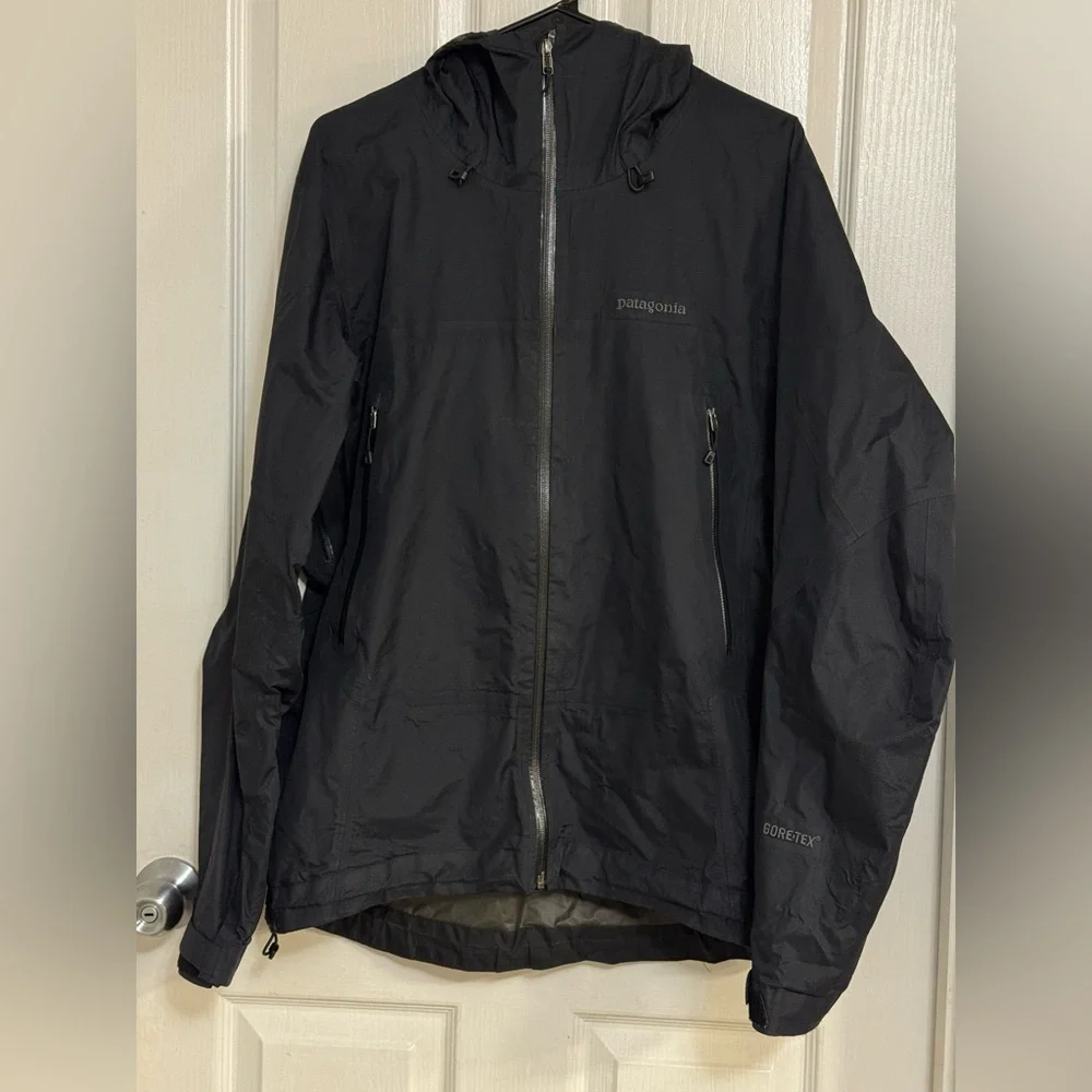 Patagonia M’s Super Cell Jacket – GORE-TEX Paclite® – Size M – Black - Picture 3 of 16